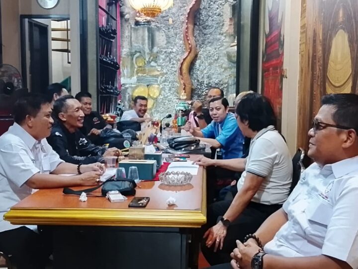 Rapat Kordinasi Advokat dan Paralegal Dragon Law Firm: Pengembangan Layanan Hukum yang Lebih Efektif