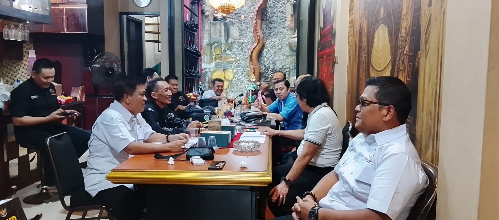 Rapat Kordinasi Advokat dan Paralegal Dragon Law Firm: Pengembangan Layanan Hukum yang Lebih Efektif