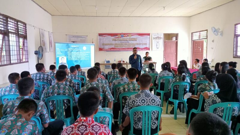 Satgas TMMD Kodim 1016/Plk Bekali Wasbang dan Bela Negara Pada Siswa SMAN 1 Rungan