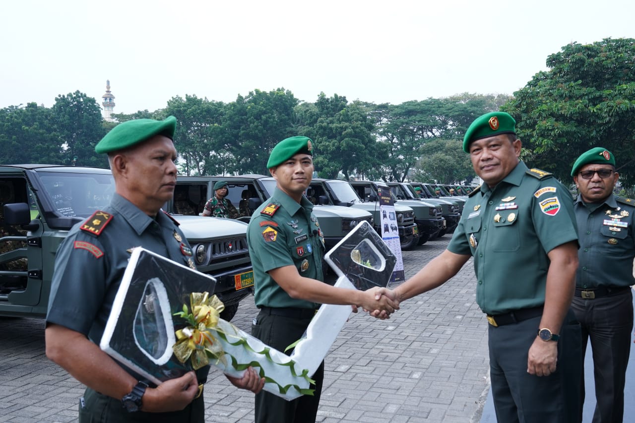 Irdam I/BB Serahkan Secara Simbolis 62 Unit Ransus Maung Bandung ke Satuan Jajaran Kodam I/BB