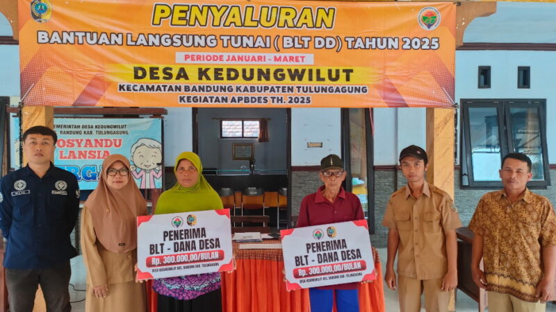 Pemdes Kedungwilut Tulungagung Salurkan BLT DD 2025 Untuk 19 KPM