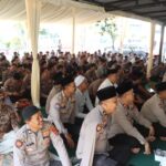 Bareng Ustaz Hilman Fauzi, Polresta Tangerang Gelar Doa Bersama dan Santunan Yatim