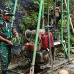 Solusi Penuhi Kebutuhan Air Bersih Satgas TMMD Kejar Pengerjaan Sumur Bor