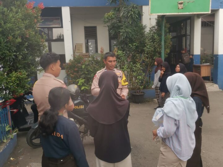 Sinergi Polri dan Sekolah: Babinkamtibmas Hadir di SMPN 2 Cikupa