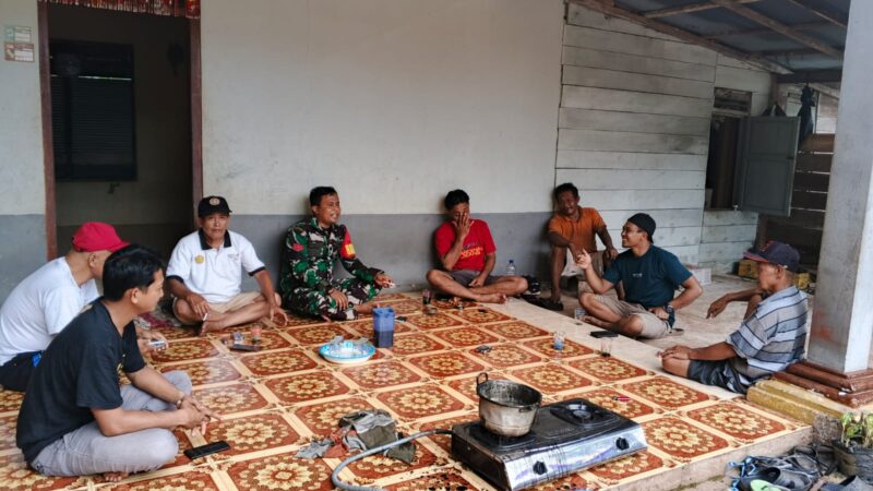 Jalin Komunikasi Bersama Warga Binaan,,Babinsa Koramil 1015-07/Parenggean Laksanakan Komsos