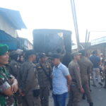 Kodim 1015/Sampit Bersama Polres Kotim Dan Satpol PP Kabupaten Kotawaringin Timur Laksanakan Penertiban Pedagang