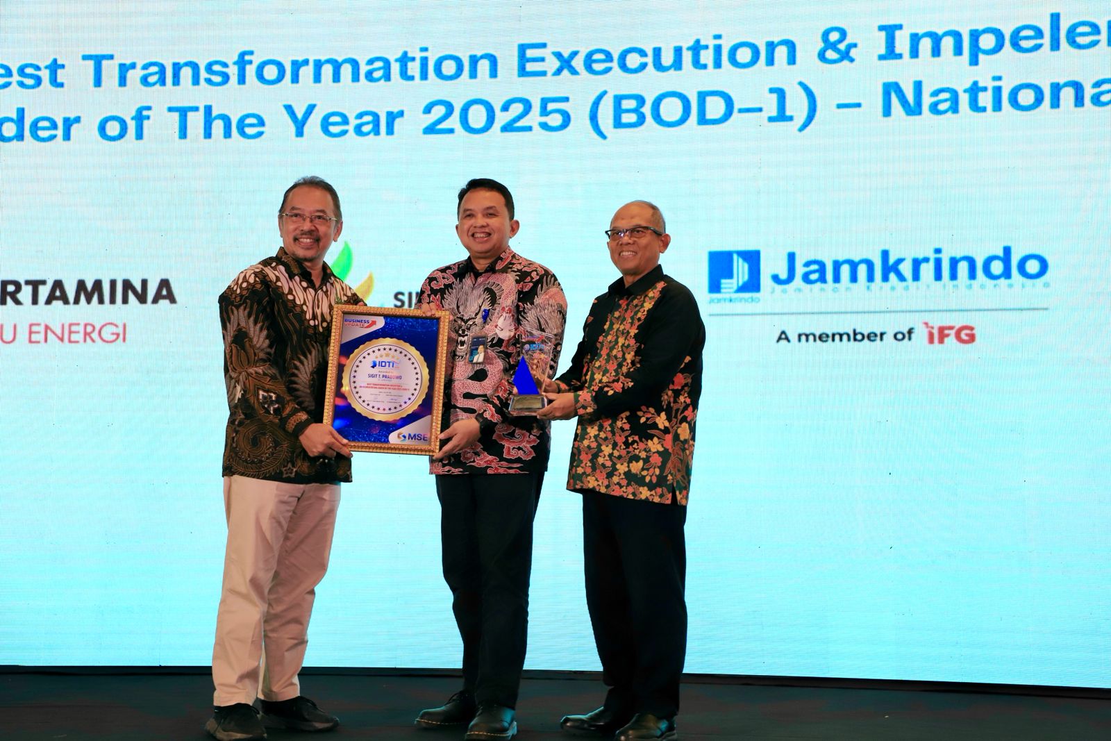 Jamkrindo Borong Penghargaan di Ajang Indonesia Digital Technology andInnovation Award 2025