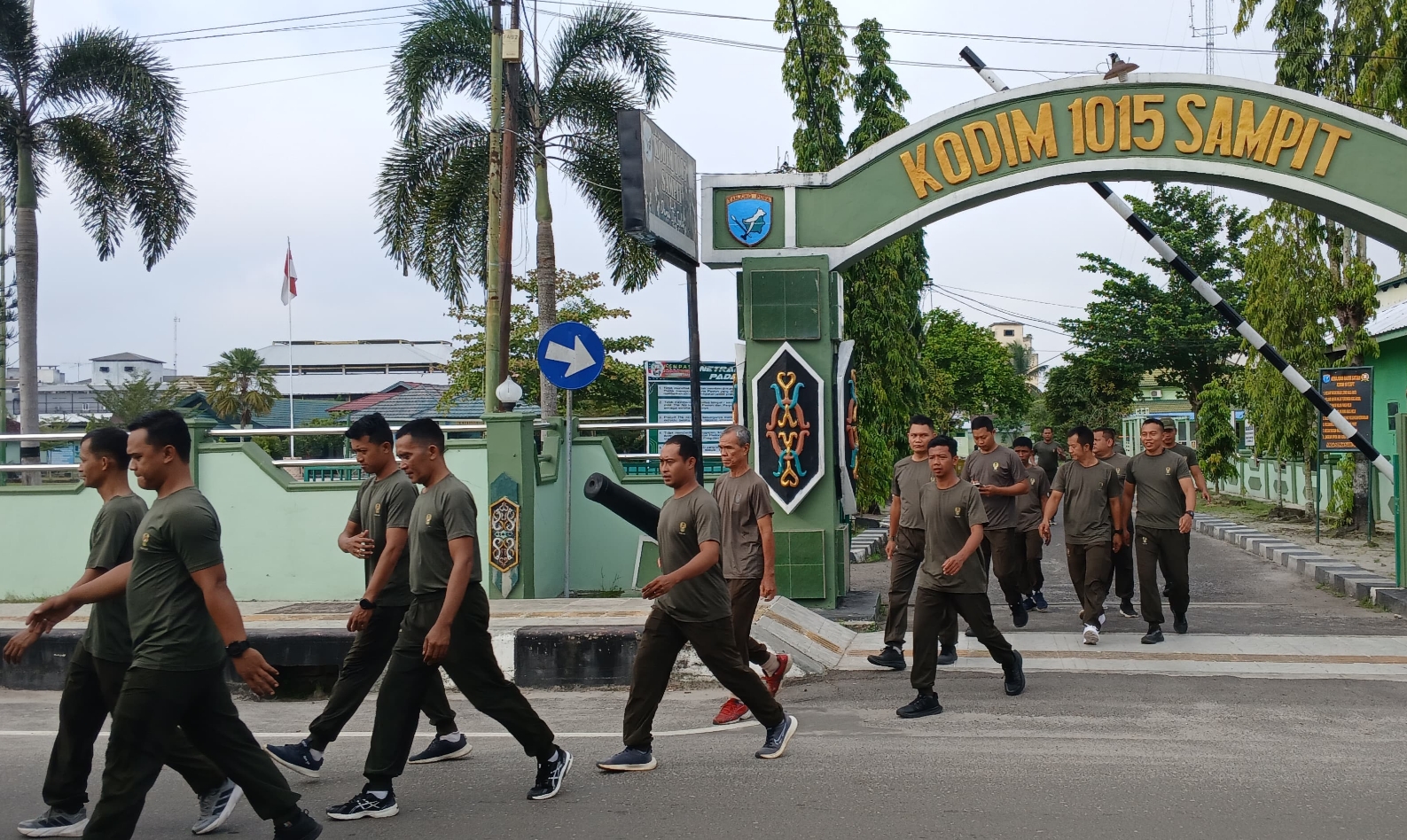 Jum’at Sehat, Personil Kodim 1015/Sampit Laksanakan Olahraga Bersama