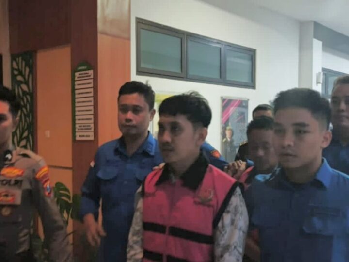 Penyidik Kejari Sidoarjo Tahan Sekdes dan Makelar Tanah Jimbaran Kulon Wonoayu, Rugikan Keuangan Desa Rp 150 Juta.