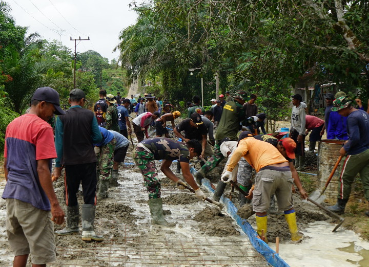 Sinergitas TNI-Polri Dan Masyarakat Dalam TMMD Imbangan Ke-125
