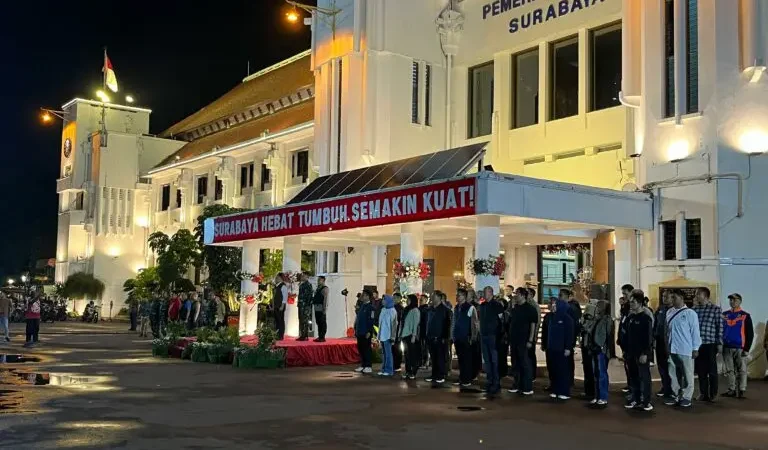Ratusan Pasukan Gabungan Laksanakan Apel, Kota Surabaya Mulai Melaksanakan Sweeping Jam Malam.