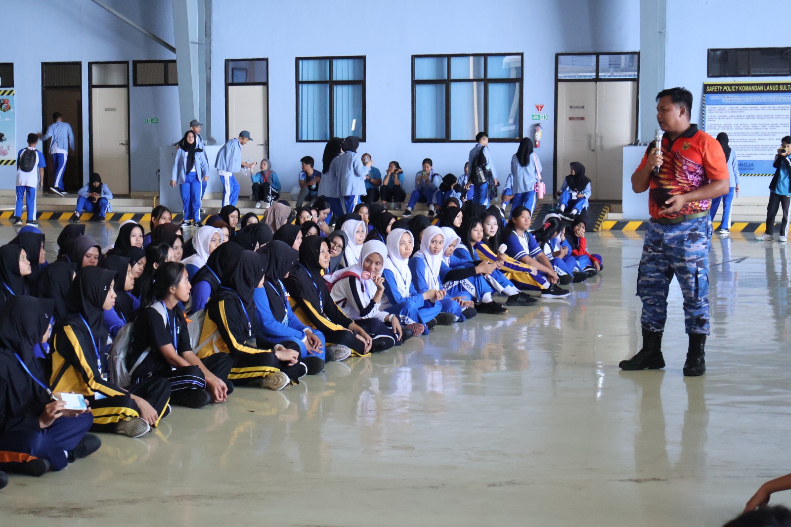 Lanud Sultan Hasanuddin Bekali Siswa Baru SMA Angkasa Pendidikan Karakter dan Wawasan Kebangsaan