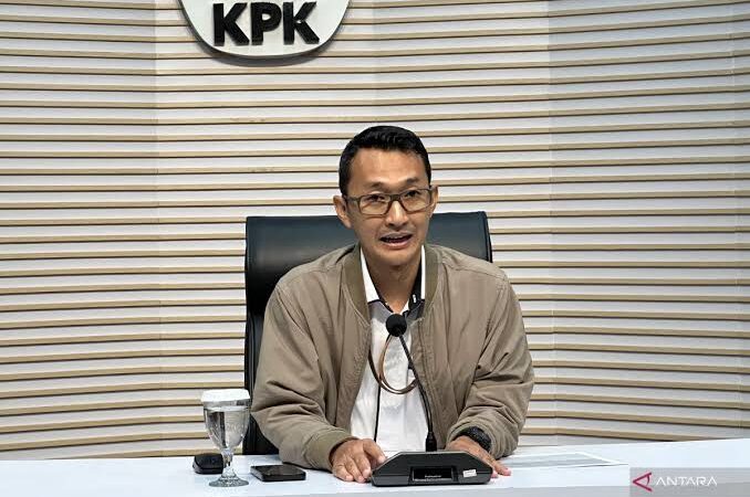 KPK Luruskan Soal Dugaan Pihak Yang Terjaring OTT Terkait Proyek Pembangunan Jalan di Provinsi Sumut, Hanya 5 Yang Jadi Tersangka.