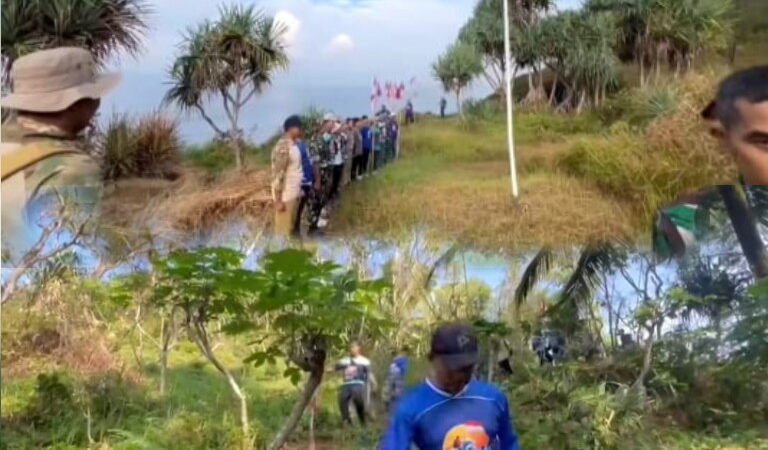 Beri Dukungan Semangat Kepada Tim Ekspedisi Merah Putih Bupati Pacitan Ikut Jalan Kaki Susur Pantai