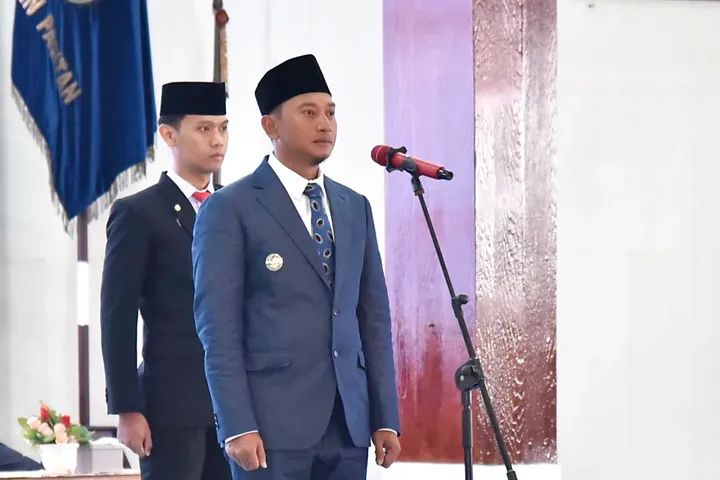 Paskibraka Dan Paskibraka Duta Pancasila Pacitan Resmi Dilantik dan Dikukuhkan Bupati Indrata Nur Bayuaji.
