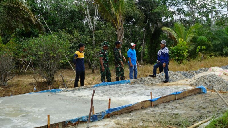Dinas PU Gunung Mas Tinjau Kualitas Jalan TMMD Imbangan ke-125 di Desa Karya Bakti
