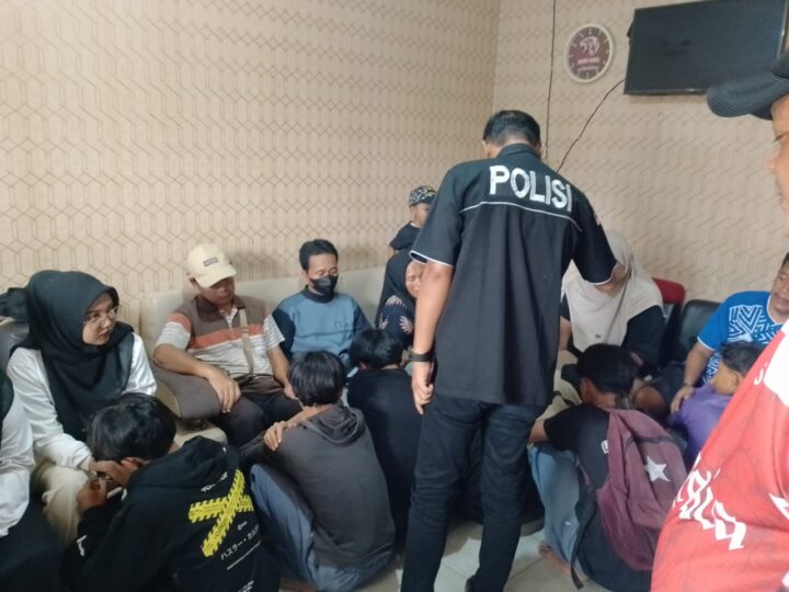 Polsek Kronjo Amankan 10 Pelajar Diduga Hendak Tawuran di Jalan Raya Kronjo