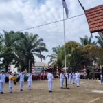 Pelaksanaan Upacara Bendera HUT Republik Indonesia ke-80 Tahun 2025 di Halaman Kantor Kecamatan Paranggean