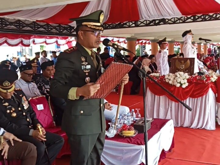 Dandim 0601/Pandeglang Bacakan Pembukaan UUD 1945 pada Upacara Peringatan HUT ke-80 RI di Alun-Alun Pandeglang