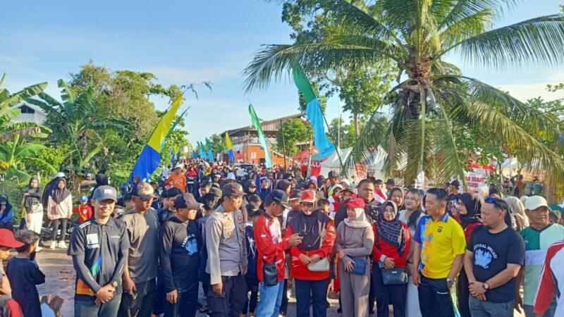 Batih Komsos Koramil 1015-01/MHS Ikuti Jalan Santai Meriahkan HUT RI ke-80
