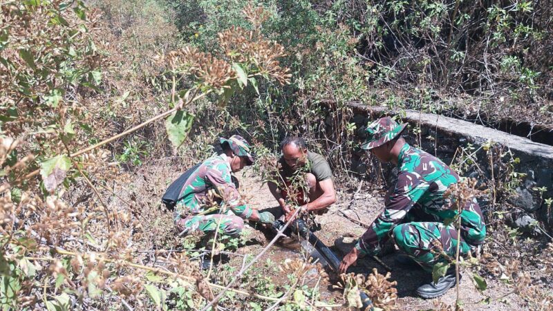 Satgas Pamtas Perkuat Hubungan dengan Masyarakat Melalui Karya Bhakti