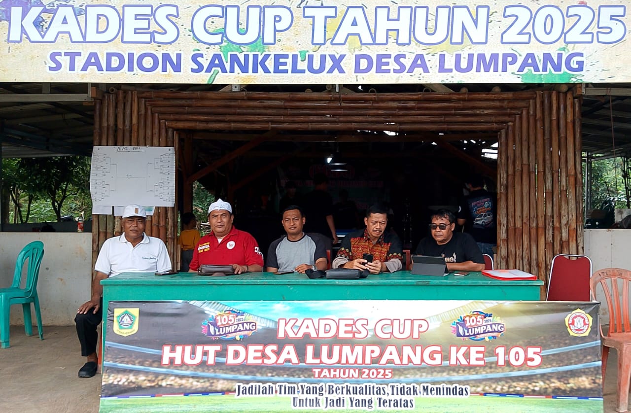 Kades Caning Bersama Kapolsek Parungpanjang Hadiri Turnamen Sepakbola Kades Cup 2025 Desa Lumpang