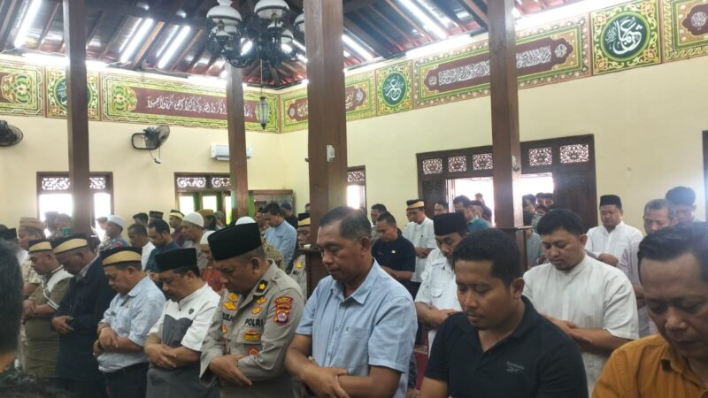 Turut Berbela Sungkawa, Polresta Tangerang Gelar Shalat Gaib untuk Driver Ojol Affan Kurniawan