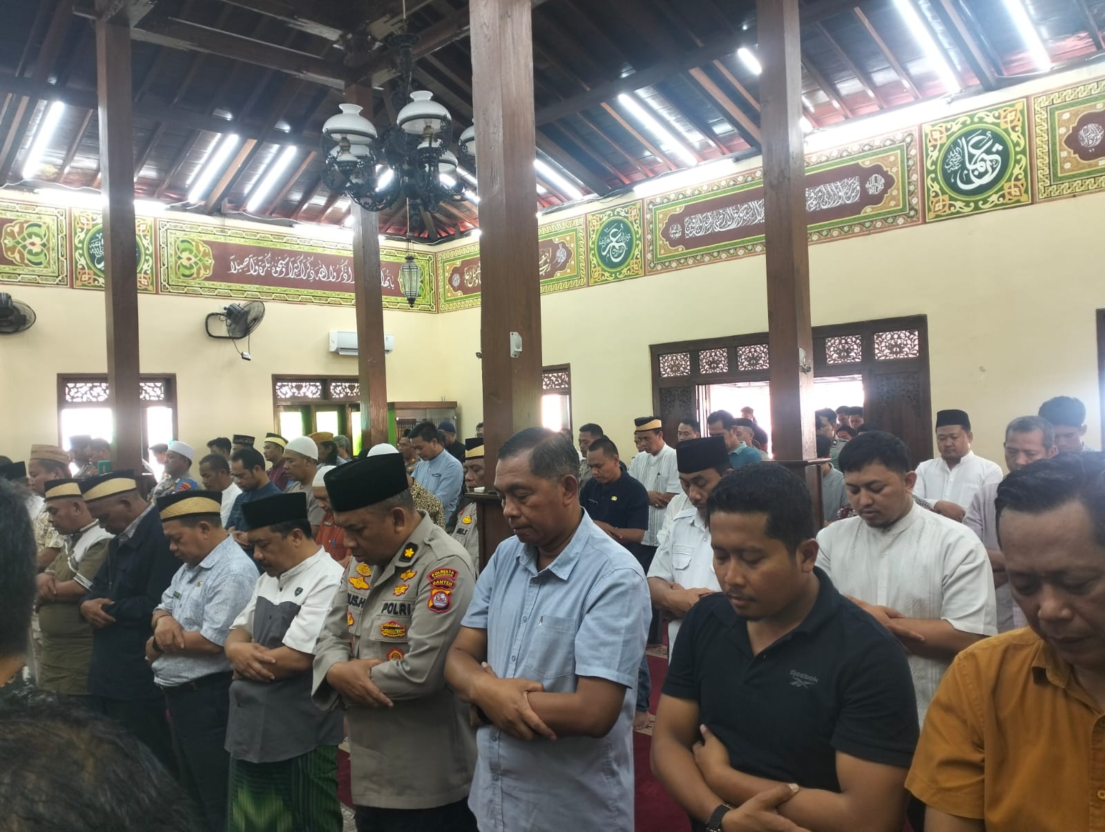 Turut Berbela Sungkawa, Polresta Tangerang Gelar Shalat Gaib untuk Driver Ojol Affan Kurniawan