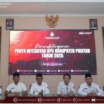 Penandatanganan Pakta Integritas KPU Kabupaten Pacitan Tahun 2025.