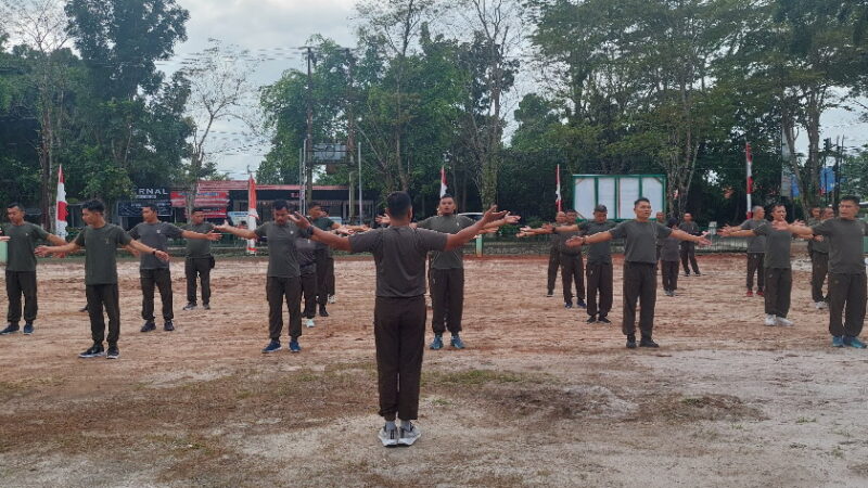 Jumat Sehat, Personil Kodim 1015/Sampit Laksanakan Olahraga Bersama