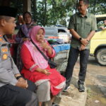 Viral Bantu Atur Lalu Lintas, Penjual Uduk Didatangi Kapolresta Tangerang Diberi Tambahan Modal Usaha