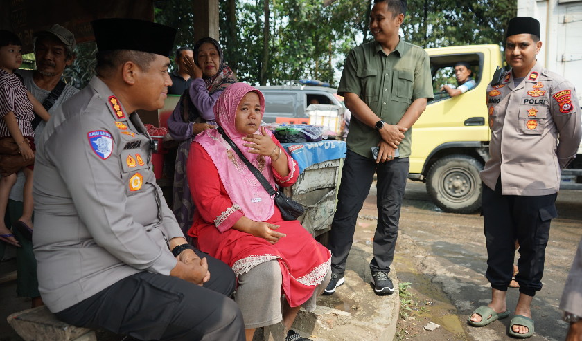 Viral Bantu Atur Lalu Lintas, Penjual Uduk Didatangi Kapolresta Tangerang Diberi Tambahan Modal Usaha