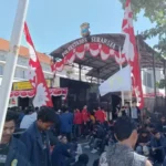 Mahasiswa Menggeruduk Polrestabes Surabaya, Setelah Kepung Polda Jatim.