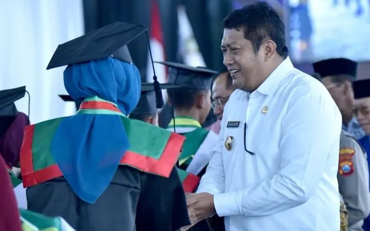 Wabup Gagarin Nantikan Kontribusi Lulusan STKIP PGRI Pacitan Dalam Membangun Daerah