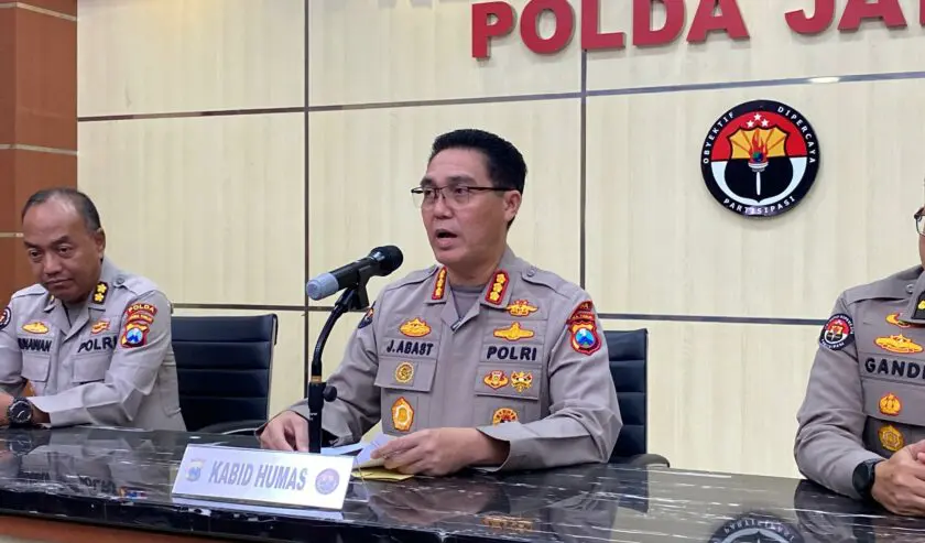 Para Pelaku Pembakaran Gedung Grahadi dan Kantor Polsek Tegalsari Telah Ditangkap Tim Polda Jatim