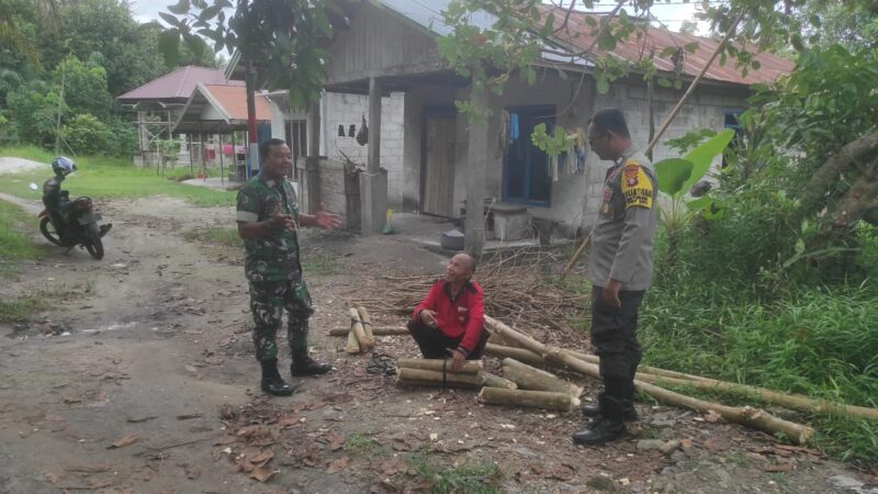 Jalin Kedekatan dengan Warga, Babinsa dan Bhabinkamtibmas Sambangi Wilayah Binaan