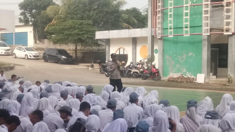 Bhabinkamtibmas Polsek Cikupa Gelar Penyuluhan di SMK Negeri 14 Tangerang