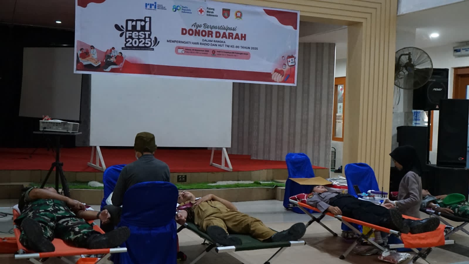 TNI dan RRI Peduli Rakyat, Kolaborasi Donor Darah Sambut HUT RRI ke 80 dan HUT TNI ke 80