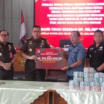 Kejari Sidoarjo Sita Uang Korupsi Dana Desa Entalsewu Buduran Rp 951 Juta