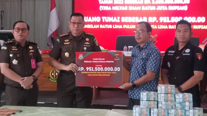 Kejari Sidoarjo Sita Uang Korupsi Dana Desa Entalsewu Buduran Rp 951 Juta