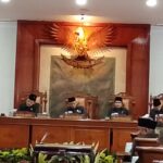 Ketua DPRD Hadir Langsung Dalam Rapat Paripurna Dalam Agenda Penetapan Perubahan Kedua Propemperda Tahun 2025, Rencana Kerja DPRD 2026 Serta Penyampaian Ranperda Tahun Anggaran 2026