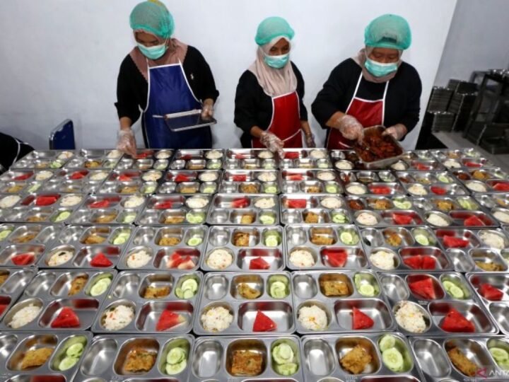 DPR Tegaskan MBG Harus Tetap Berjalan dengan Pengawasan Ketat