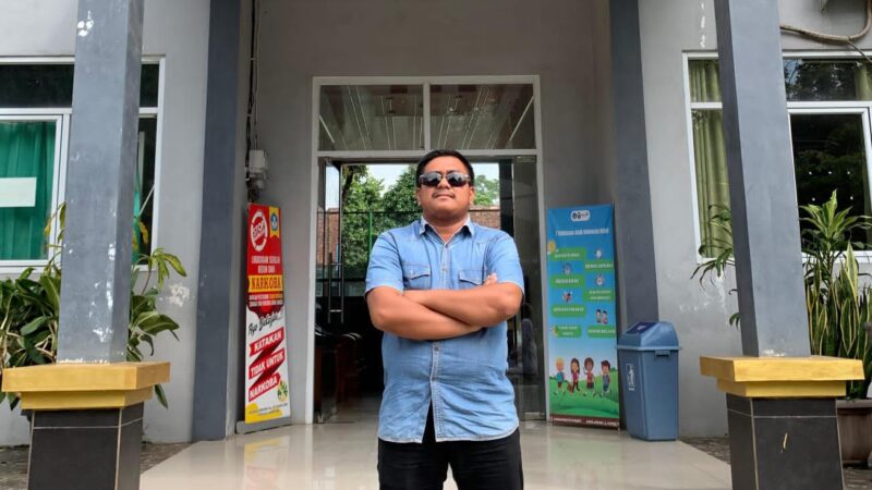 HERLAMBANG, SOSOK GURU MUDA DEDIKATIF