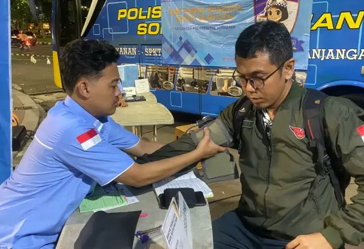 Program Perpanjangan SIM Malam Hari di Taman Bungkul Dibuka Kembali Oleh Polrestabes Surabaya