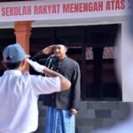 Pimpin Upacara Bendera Hari Senin Di SRMA 23 Pacitan, Bupati: Banggalah Menjadi Yang Pertama