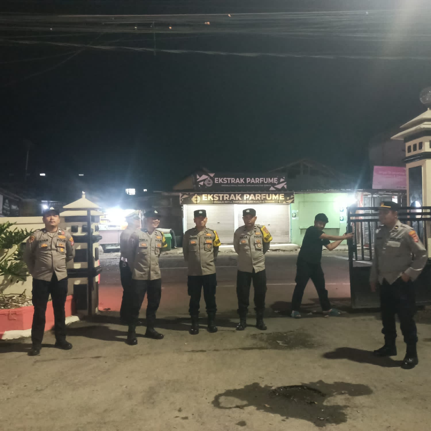 Polsek Balaraja Gelar Apel Malam & Sispam Mako Antisipasi Guantibmas di Wilayah Hukum Polresta Tangerang