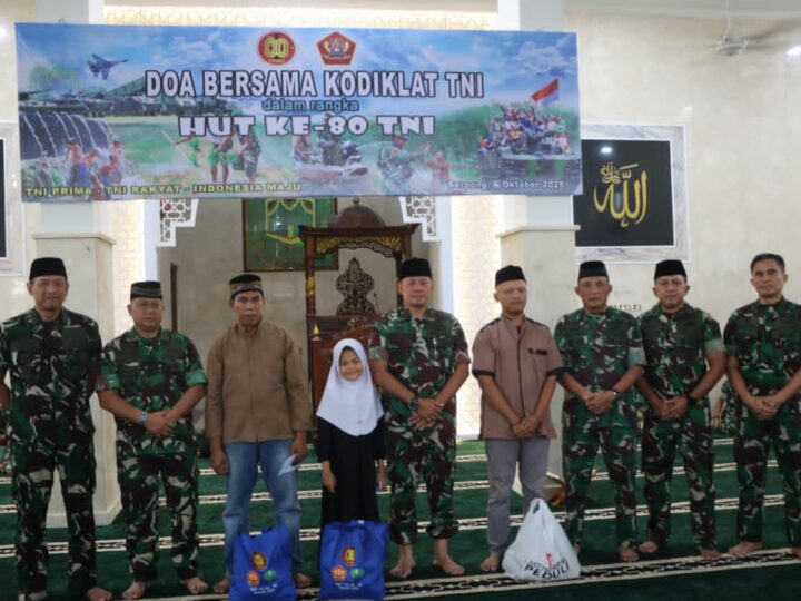 ‎Kodiklat TNI Rayakan HUT ke-80 dengan Doa Bersama dan Santunan di Masjid Al-Muhajirin”