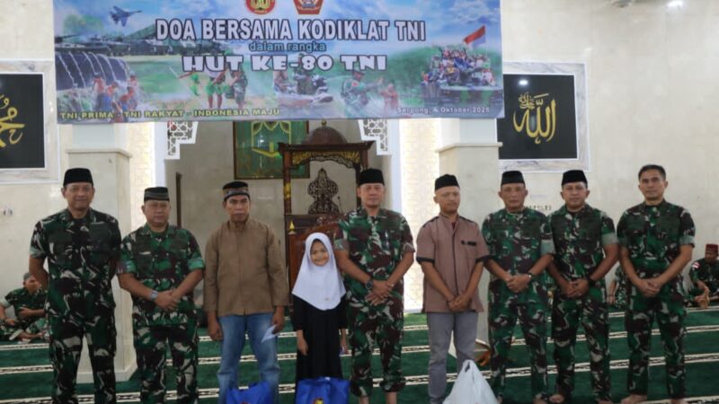 ‎Kodiklat TNI Rayakan HUT ke-80 dengan Doa Bersama dan Santunan di Masjid Al-Muhajirin”