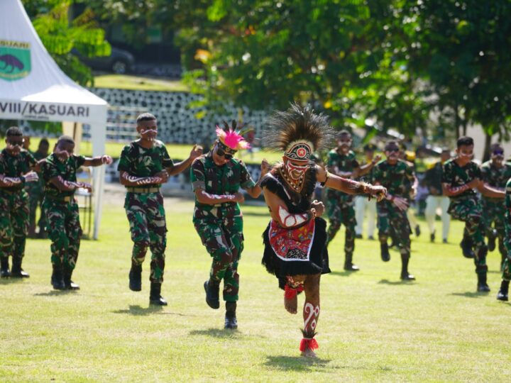 Kodam XVIII/Kasuari Rayakan HUT ke-80 TNI dengan Meriah : Dari Rakyat, Oleh Rakyat, untuk Rakyat