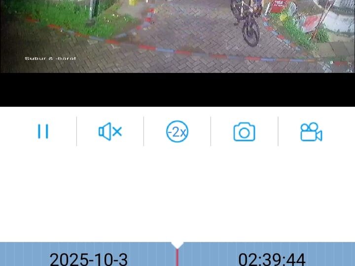 CCTV Rekam Maling Gondol Sepeda Polygon Ayah Kabid Humas FWJ Indonesia di Tangerang